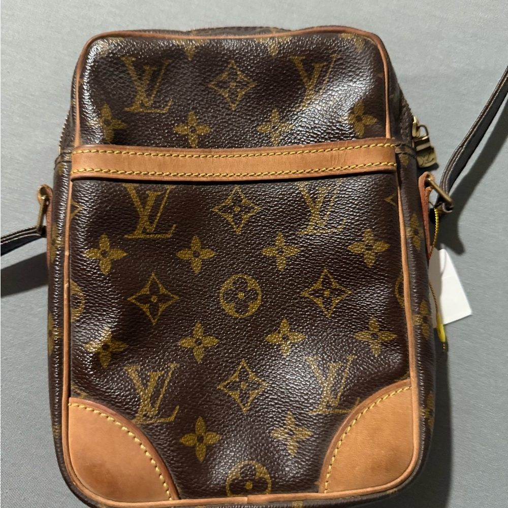 Louis Vuitton monogram Danube 21